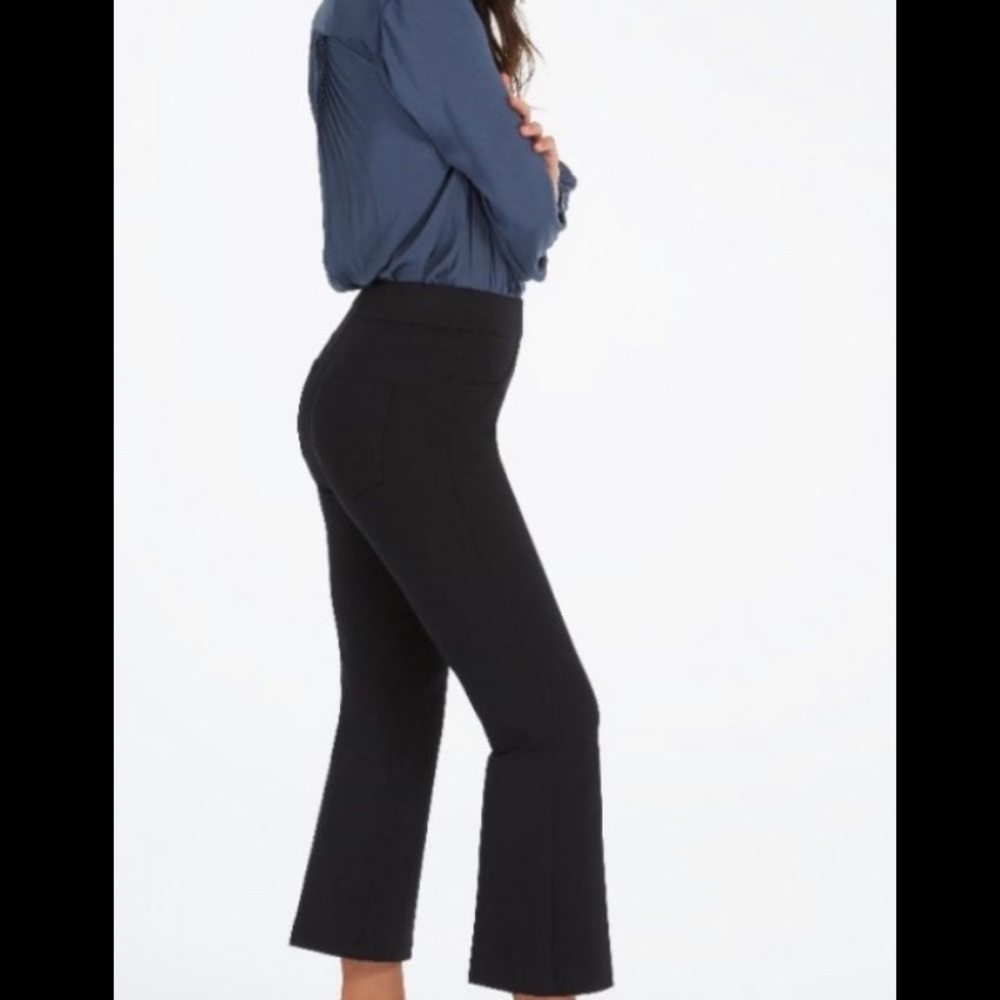 🖤 SPANX Perfect Pant Cropped Flare 🖤